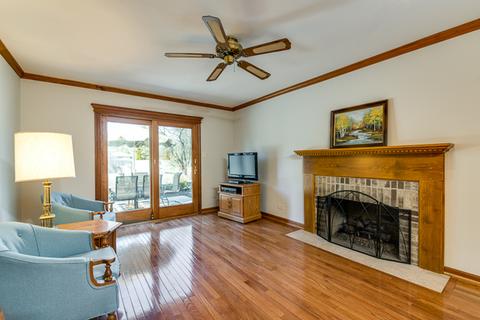 1546 Huntleigh Dr, Wheaton, IL 60189 photo 7