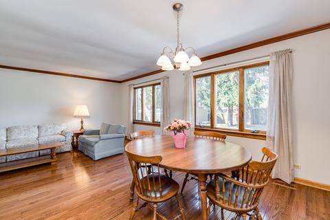 1546 Huntleigh Dr, Wheaton, IL 60189 photo 5