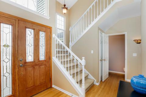 247 Cedarfield Dr, Bartlett, IL 60103 photo 3