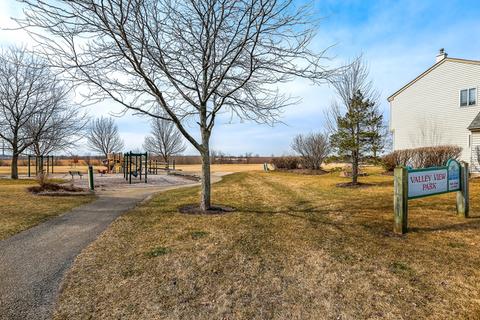 247 Cedarfield Dr, Bartlett, IL 60103 photo 34