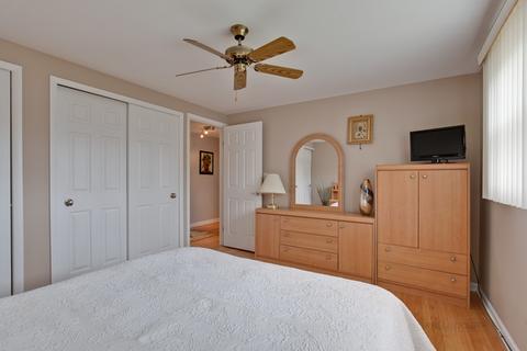 605 Cordial Dr, Des Plaines, IL 60018 photo 14