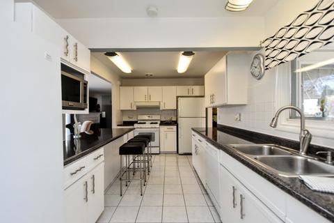 630 Jamison Ln, Hoffman Estates, IL 60169 photo 10