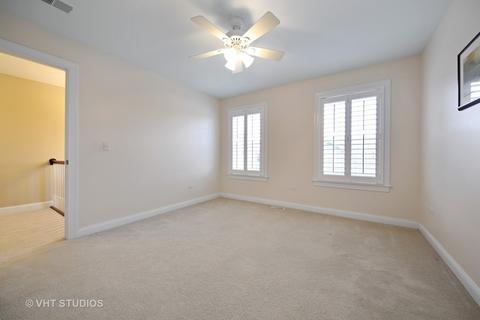 2034 Windham Cir, Wheaton, IL 60187 photo 14