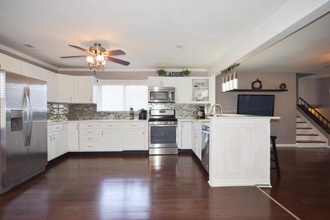 720 Durham Ln, Hoffman Estates, IL 60169 photo 11