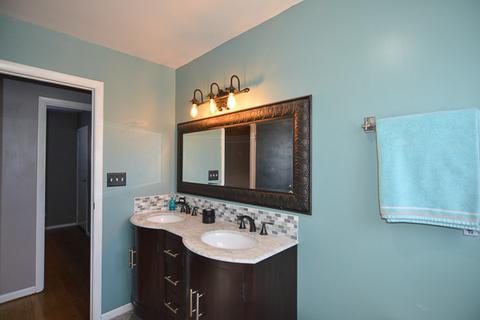 720 Durham Ln, Hoffman Estates, IL 60169 photo 18