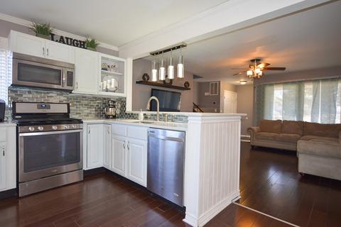 720 Durham Ln, Hoffman Estates, IL 60169 photo 8