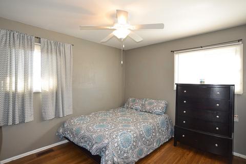 720 Durham Ln, Hoffman Estates, IL 60169 photo 14