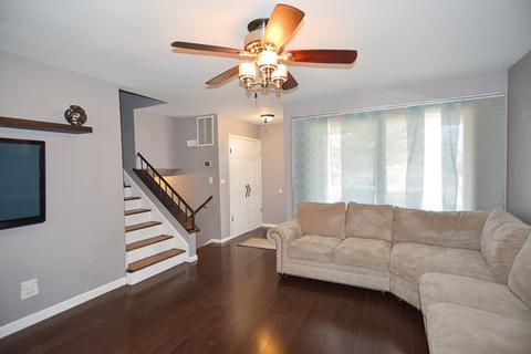 720 Durham Ln, Hoffman Estates, IL 60169 photo 4