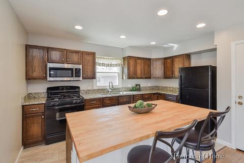 1876 Robert Ct, Aurora, IL 60506 photo 4