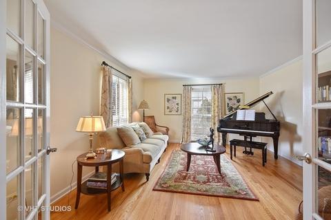 505 E 12th Ave, Naperville, IL 60563 photo 2