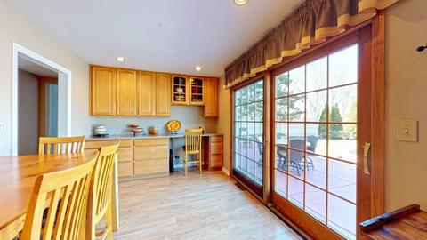 2049 Creekside Dr, Wheaton, IL 60189 photo 10