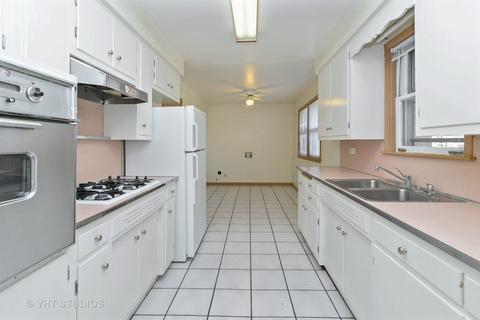 527 Meadow Ln, Beecher, IL 60401 photo 3