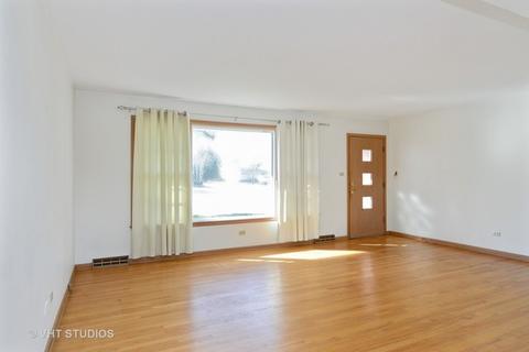 527 Meadow Ln, Beecher, IL 60401 photo 2