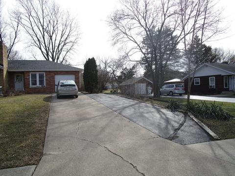 741 Riedy Rd, Lisle, IL 60532 photo 2