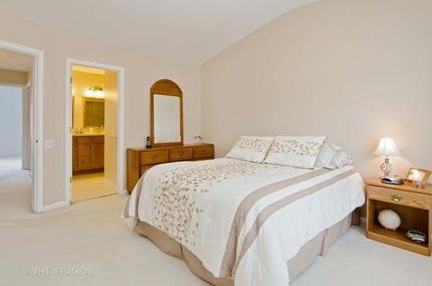 1326 Summersweet Ln, Bartlett, IL 60103 photo 9