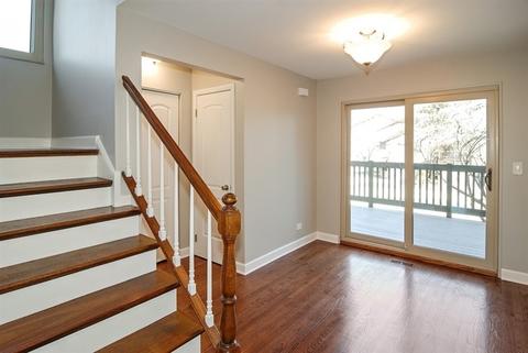 17 Windward Cir, Willowbrook, IL 60527 photo 4
