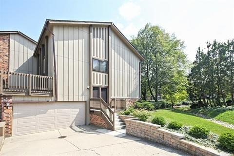 17 Windward Cir, Willowbrook, IL 60527 photo 3