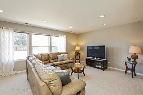 2341 Nantucket Ln, Elgin, IL 60123 photo 7