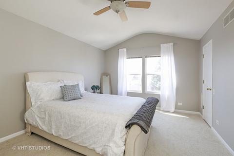 2341 Nantucket Ln, Elgin, IL 60123 photo 9