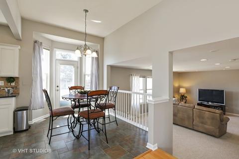 2341 Nantucket Ln, Elgin, IL 60123 photo 4