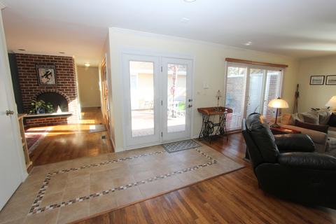 5 Hampton On Auburn Dr, Rolling Meadows, IL 60008 photo 2