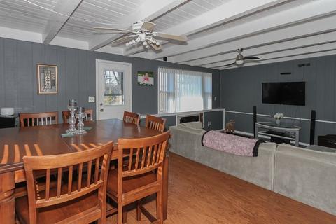 177 E Walnut Ave, Des Plaines, IL 60016 photo 5