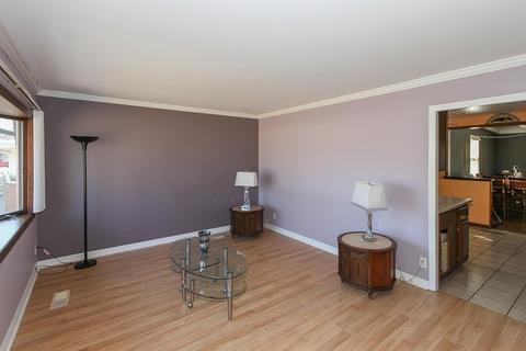 177 E Walnut Ave, Des Plaines, IL 60016 photo 2
