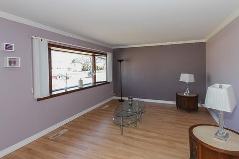 177 E Walnut Ave, Des Plaines, IL 60016 photo 3