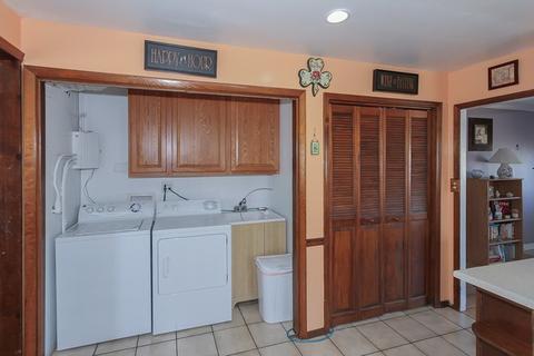 177 E Walnut Ave, Des Plaines, IL 60016 photo 16