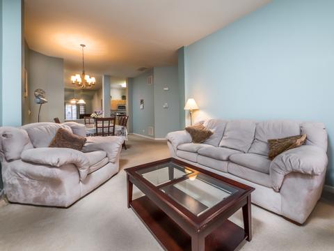 2214 Scott Ln, Aurora, IL 60502 photo 2