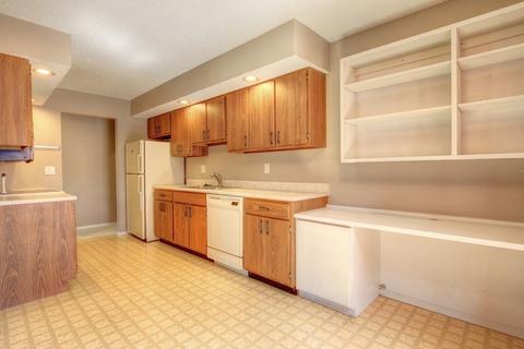 1609 Devonshire Dr, Champaign, IL 61821 photo 8