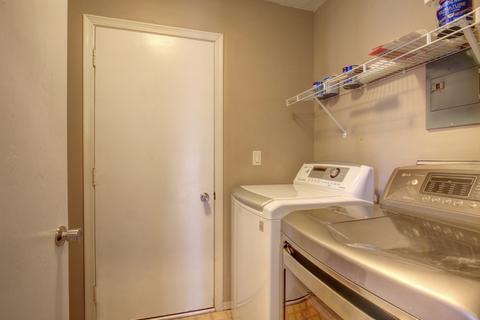 1609 Devonshire Dr, Champaign, IL 61821 photo 21