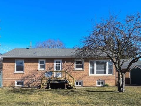1402 Evergreen St, Wheaton, IL 60187 photo 2