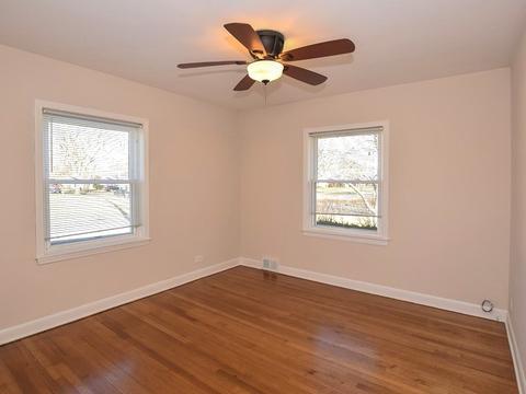 1402 Evergreen St, Wheaton, IL 60187 photo 9