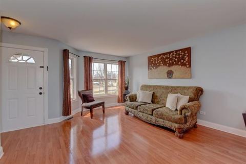 2220 Ashbrook Ln, Plainfield, IL 60586 photo 4
