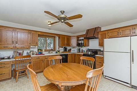 905 Paul St, Mchenry, IL 60050 photo 7