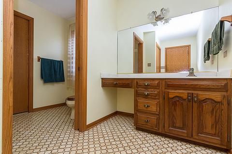 905 Paul St, Mchenry, IL 60050 photo 17