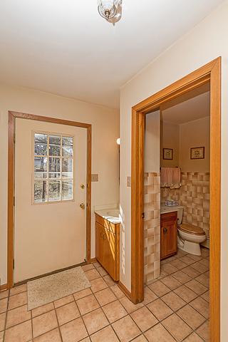 905 Paul St, Mchenry, IL 60050 photo 13