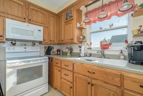 209 E Main St, Reddick, IL 60961 photo 10