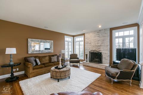 3352 White Eagle Dr, Naperville, IL 60564 photo 8