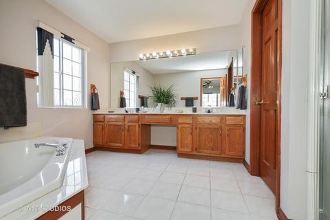 1670 Preston St, Algonquin, IL 60102 photo 10