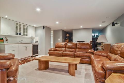 913 Wheaton Oaks Dr, Wheaton, IL 60187 photo 11