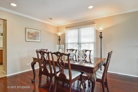 913 Wheaton Oaks Dr, Wheaton, IL 60187 photo 5