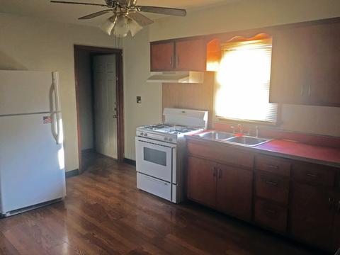 33 Miller Ave, Aurora, IL 60505 photo 6