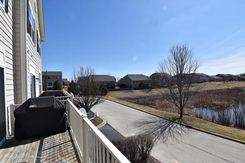 272 Cassidy Ln, Elgin, IL 60124 photo 33