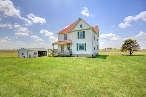 411 W Monroe St, Philo, IL 61864 photo 3