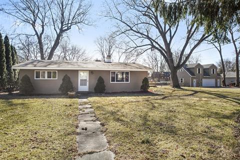 1121 W Circle Ct, Mchenry, IL 60051 photo 1
