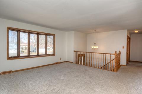 4513 Spruce Ln, Mchenry, IL 60050 photo 4