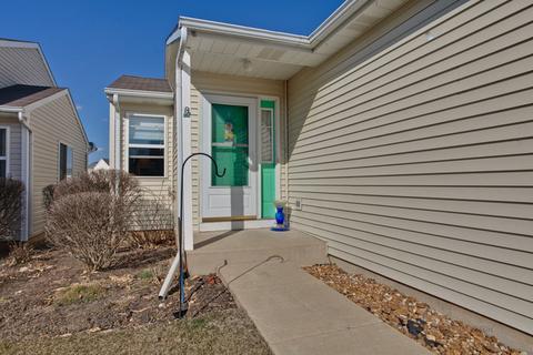 537 Sandy Ct, Harvard, IL 60033 photo 2