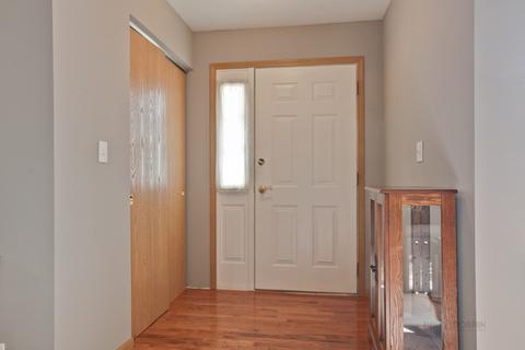 537 Sandy Ct, Harvard, IL 60033 photo 3